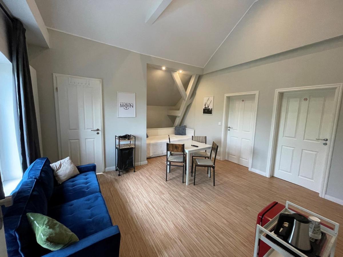 Ahoi Hostel Hamburg Bagian luar foto
