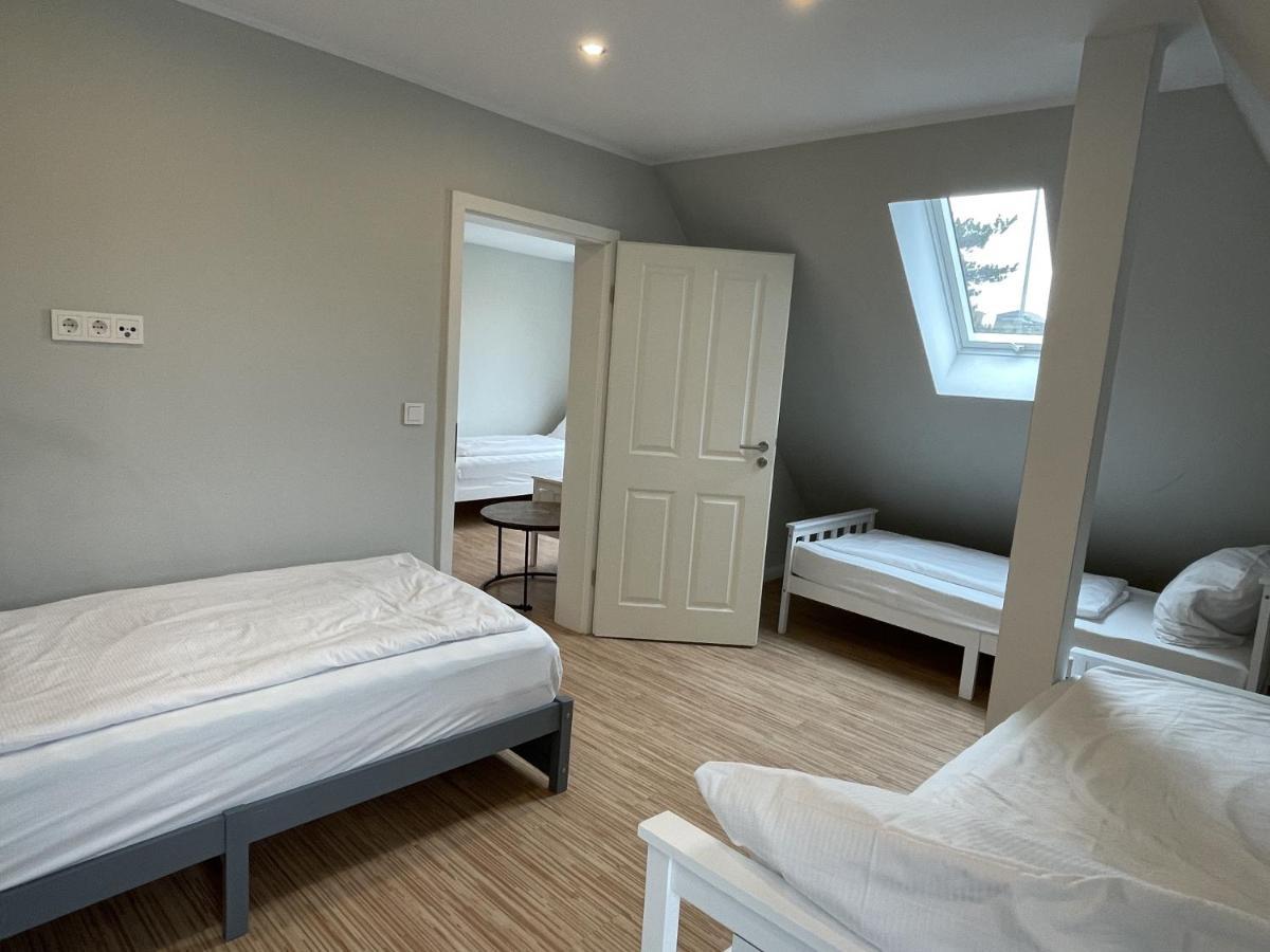 Ahoi Hostel Hamburg Bagian luar foto