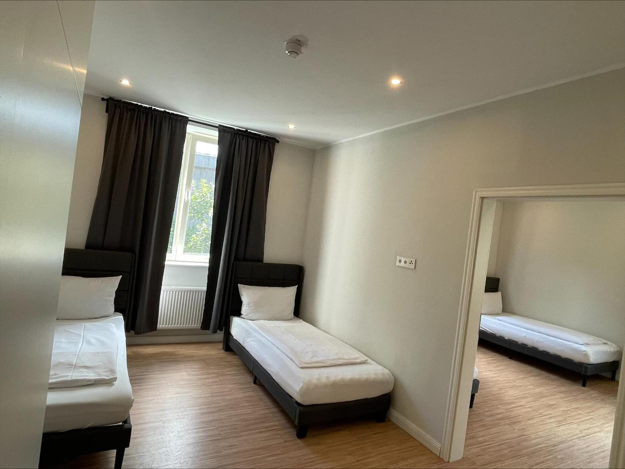 Ahoi Hostel Hamburg Bagian luar foto